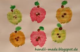 Apfel Drucken Mit Apfeln Drucken Apfel Basteln Apfel Malen Kartoffeldruck Drucktechniken Herbstbilder Diy Bas Apfel Basteln Basteln Herbstbilder Kinder