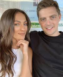 From there, olivia and alex's romance grew from strength to straight, and they came second place in the show. Love Island Star Dr Alex George Announces Split From Girlfriend