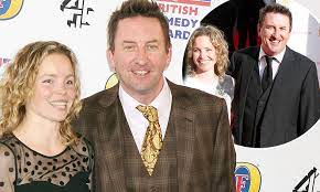 Lee mack's wife, tara mckillop, was born in england. Lee Mack Reveals He Was Asked If His Wife Tara Married Him Because He Made A Bit Of Money Daily Mail Online