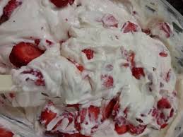 Creme Suico Com Morangos Receita Receitas Comida De Conforto Recheio De Morango Para Bolo