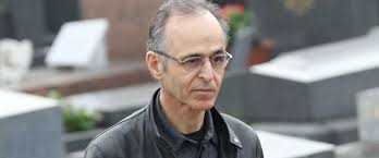 Elle se réfugia dans la musique et chercha à retrouver tous les sons qui lui étaient. Jean Jacques Goldman Le Meurtre De La Chanteuse Sirima Un Drame Qui L A Profondement Marque Gala