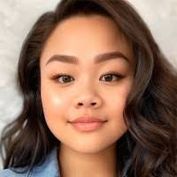 Mae Walsh's Instagram, Twitter & Facebook