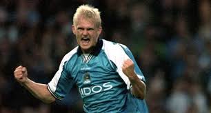 Manchester city ikut dalam perburuan erling braud haaland musim panas nanti. On Twitter Haaland In Man City Kits As A Boy Written In The Stars