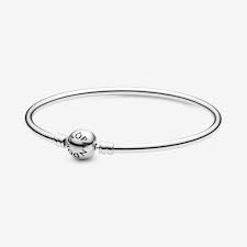 From elegant to contemporary, our bracelet styles include bangles, classic snake chains, leather, and more. Pandora Moments Charm Bangle Pandora