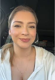 Karla Pack's Instagram, Twitter & Facebook