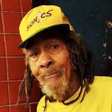 Jackie Bernard in French