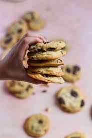 Salted Caramel Chocolate Chip Cookies Frosting And Fettuccine Recipe Chocolate Chip Cookies Salted Caramel Chocolate Caramel Chocolate Chip Cookies