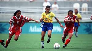 Você precisa de um nome e número personalizados! Sissi A Camisa 10 Pioneira No Futebol Feminino Por Leila De Melo