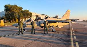 Nel 1978 nasce il centro nazionale di meteorologia e climatologia aeronautica (cnmca) che, dopo una temporanea permanenza nella capitale, si è stabilito nell'attuale sede di pratica di mare. Aeronautica Militare Consegnati Al 61 Stormo I Primi Due Velivoli T 345a
