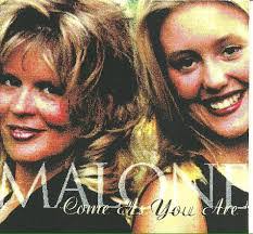 Deana Malone's Instagram, Twitter & Facebook