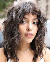 Fringe haircuts make women look younger than normal. Pin On Neue Frisur