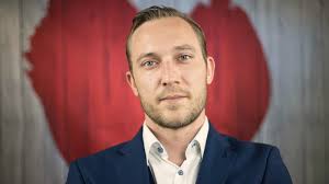 You may recognise one of tonight's daters