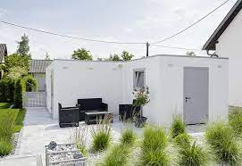 Viele garagen werden mit der zeit immer überfüllter und bieten weniger platz, daher sollten sie ihre garage verlängern. Mehr Platzbedarf Garagen Anbauten Bieten Die Losung Garagen Welt