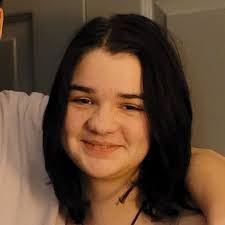 Stacey Kahn's Instagram, Twitter & Facebook