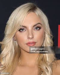 14 Katherine Neff Stock Photos, High-Res Pictures, and Images