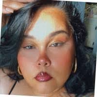 Ada Arroyo's Instagram, Twitter & Facebook