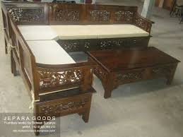 Kelebihan lain dari mebel atau kursi khas jepara adalah bisa awet dan tahan lama serta tidak akan keropos. Inspirasi Interior Ethnic Dengan Kursi Tamu Sudut Ukir Minimalis Ridwan Sunaryo