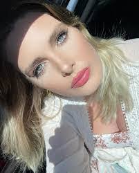 Paige Staton's Instagram, Twitter & Facebook