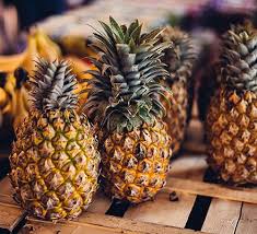 Fresh pineapple rich in vitamin C and bromelain for gum health