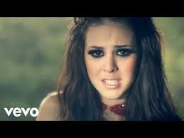 Leidy Rojas's Instagram, Twitter & Facebook