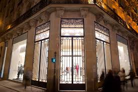 Retrouvez ici toutes les informations du magasin h&m 54 bd haussmann à paris (75009). Zara Mise Sur L Innovation Pour Sa Nouvelle Boutique Du Boulevard Haussmann Actualite Distribution 1045211