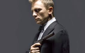 James bond, daniel craig hd wallpaper posted in people wallpapers category and wallpaper original resolution is 4992x3328 px. Daniel Craig Popular English Actor With Gun Wallpaper Hd Wallpapers