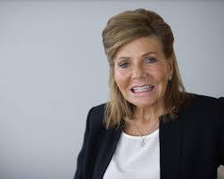 Carolyn Rand's Instagram, Twitter & Facebook