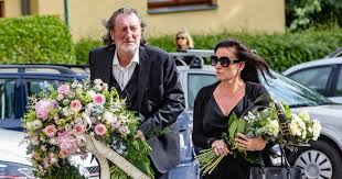 Pro vyhledané spojení lze zakoupit jízdenky přímo v aplikaci idos. Actor Bolek Polivka After Lasic S Funeral Where Did He Go Then Archynewsy