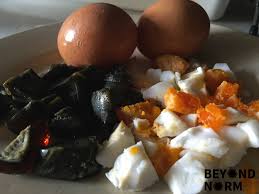 Add chicken stock, tomato, garlic and ginger to a pot. Recipe Trio Eggs Spinach In Superior Broth ä¸Šæ±¤è‹‹èœ