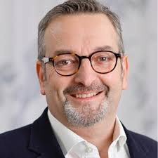 LinkedIn displays how many people have applied to a job post. Ever seen a  high number of applicants that has put you off from applying? Consider  this: I advertised a role that