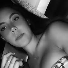 Regina Padilla (@ReginaaPadilla)