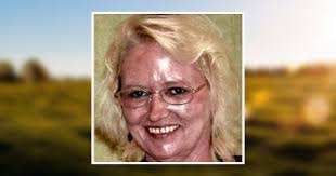 Faye Steele's Instagram, Twitter & Facebook