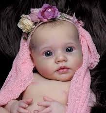 Lillian reborn kit top