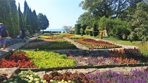 Peste 90% din veniturile oamenilor din bulgaria sunt sub 4487 de… de la sfârșitul săptămânii, toți cei care sosesc în bulgaria trebuie să facă dovada unui test negativ la coronavirus. La Balcic Pe Urmele Reginei Maria Sacalatorim Ro