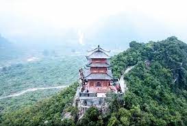 Cảnh vắng vẻ ở ngôi chùa lớn nhất thế giới. Kham Pha Quáº§n Thá»ƒ Tam Chuc Ha Nam