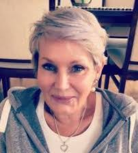 Yvette Leach's Instagram, Twitter & Facebook