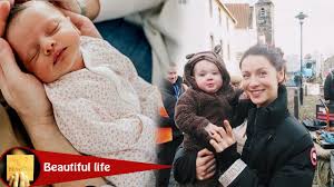 In july 2018, jack mcmullen was cast in the film to play one of miles's key british mechanics, and tracy letts also joined to play henry ford ii, along with joe williamson. Caitriona Balfe Children Does Outlander Star Caitriona Balfe Have Children Youtube