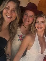 Next time I say 'i don't need a vacation' please refer me to the above ^  🥹🙏 Honestly, it's the times when we feel we absolutely cannot get away,  that we just