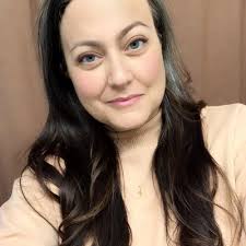 Kristi Mott's Instagram, Twitter & Facebook