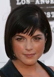 It follows selma blair, adapting to new ways of living after revealing her multiple sclerosis diagnosis. Frisuren Bilder Selma Blair Klassischer Bob In Dunklem Haar Frisuren Haare