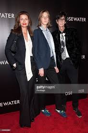 Paulina porizkova is smitten — and wants the world to know it. Pin On Icon Paulina Porizkova Pavlina Porizkova