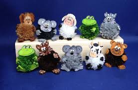 Auch tiere und menschen ziehen sich pilzinfektionen zumeist dadurch zu, dass sie mit sporen (beispiel fußpilz) oder mit anderen wirten in kontakt kommen. Pompom Figuren Basteln Tiere Basteln Bastelsets Fur Kinder