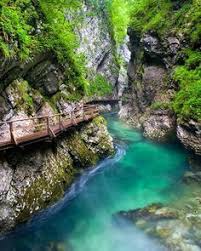 If You Have Nerves Of Titanium These 13 Unbelievable Places Are For You Wow Amazing Places On Earth Places Worth Visiting Amazing Nature Photos