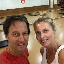 Paľo Habera si asi večernej romantiky veľa neužije. Peštová dbá o svoju  krásu a TAKTO vyzerá jej večer!