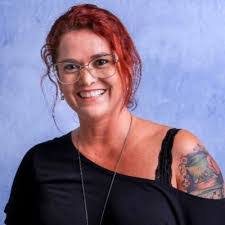 Roberta Buss's Instagram, Twitter & Facebook