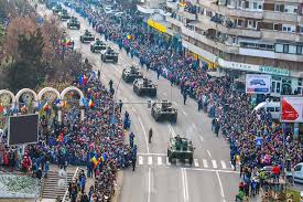 1 Decembrie 2016 Mașini Blindate Tancuri și Autospeciale In Defilare Pe Bulevardul 1 Decembrie 1918 Din Alba Iulia