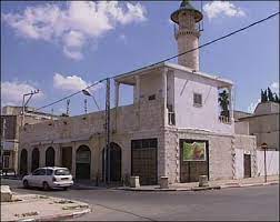 לוֹד) من أكبر وأقدم مدن فلسطين التاريخية، تقع اليوم في اللواء الأوسط الإسرائيلي على بعد 38 كم شمال غرب القدس. Ø§Ù„Ù„Ø¯ Ù…Ø¯ÙŠÙ†Ø© ÙÙ„Ø³Ø·ÙŠÙ†ÙŠØ© ØªØ­Øª Ø§Ù„Ø§Ø­ØªÙ„Ø§Ù„ ÙÙ„Ø³Ø·ÙŠÙ† Ø£Ø®Ø¨Ø§Ø± Ø§Ù„Ø¬Ø²ÙŠØ±Ø© Ù†Øª