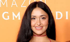 Leah Cheek's Instagram, Twitter & Facebook