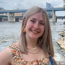 Emily Kunst's Instagram, Twitter & Facebook