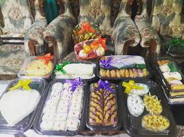 Pernyataan lamaran dari pria dan jawaban dari pihak wanita. Hantaran Pernikahan Makanan